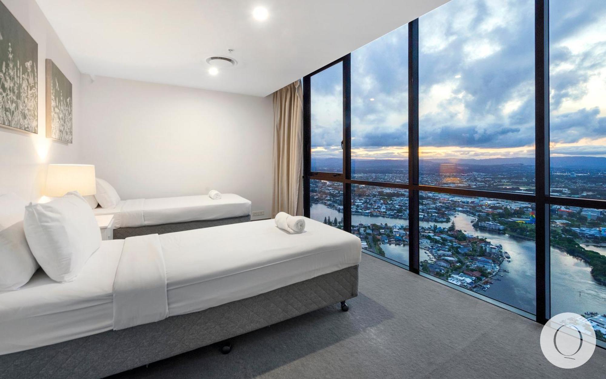 5 Bedroom Executive Sub Penthouse In The Heart Of Surfers With Full Ocean Views - Sleeps 12 - Circle On Cavill Amazing!! Gold Coast Ngoại thất bức ảnh